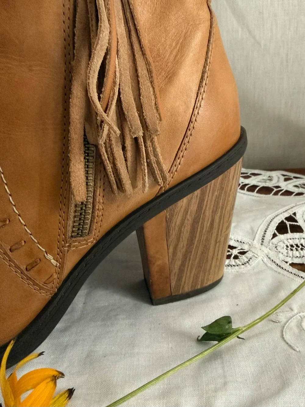 Pikolinos Leather Ankle Boots 38 US 7.5 8 Camel Tassel Boho Block Heel Boot